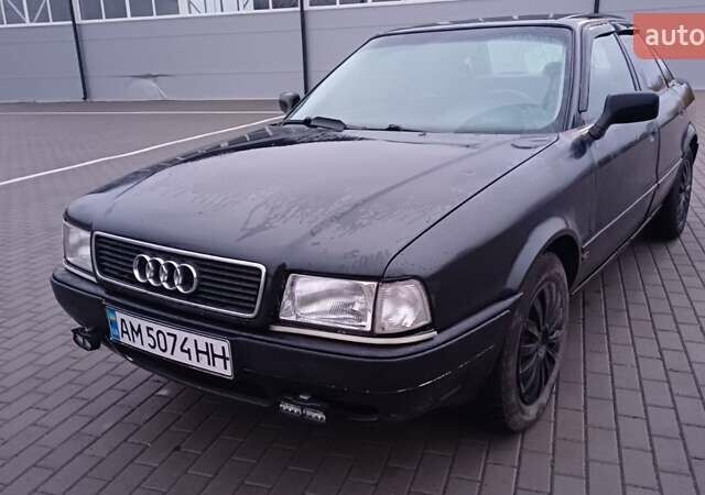 Черный Ауди 80, объемом двигателя 2 л и пробегом 240 тыс. км за 2200 $, фото 3 на Automoto.ua
