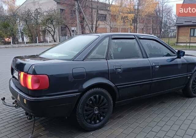 Черный Ауди 80, объемом двигателя 2 л и пробегом 240 тыс. км за 2200 $, фото 4 на Automoto.ua