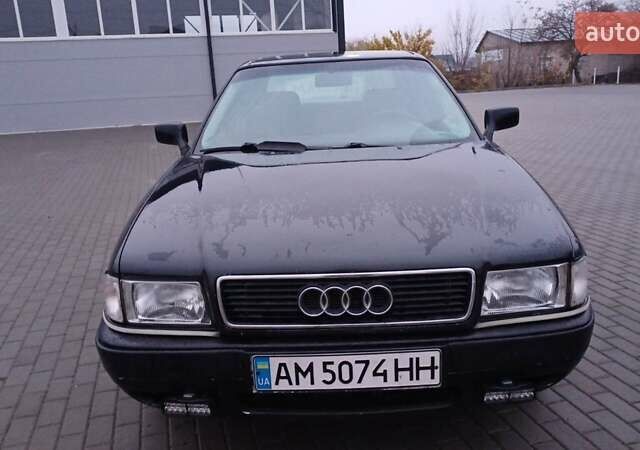 Черный Ауди 80, объемом двигателя 2 л и пробегом 240 тыс. км за 2200 $, фото 2 на Automoto.ua