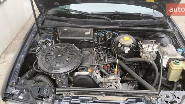 Черный Ауди 80, объемом двигателя 2 л и пробегом 324 тыс. км за 3500 $, фото 1 на Automoto.ua