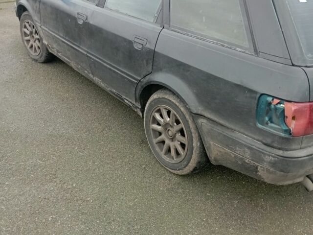 Черный Ауди 80, объемом двигателя 1.9 л и пробегом 400 тыс. км за 472 $, фото 6 на Automoto.ua