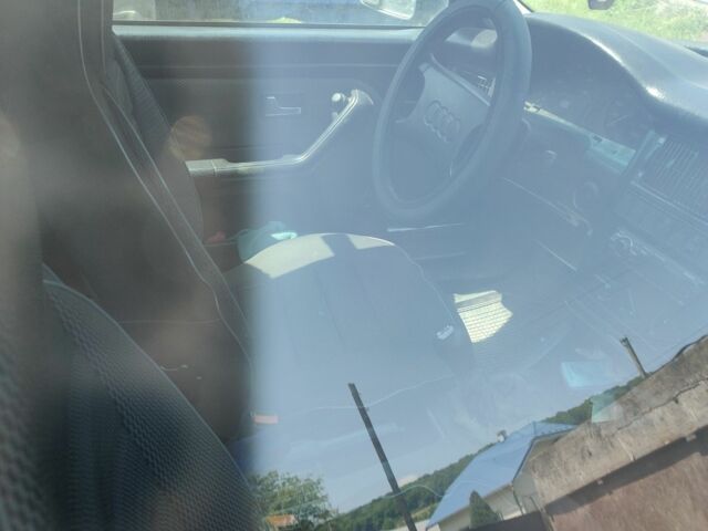 Черный Ауди 80, объемом двигателя 0 л и пробегом 300 тыс. км за 1500 $, фото 6 на Automoto.ua