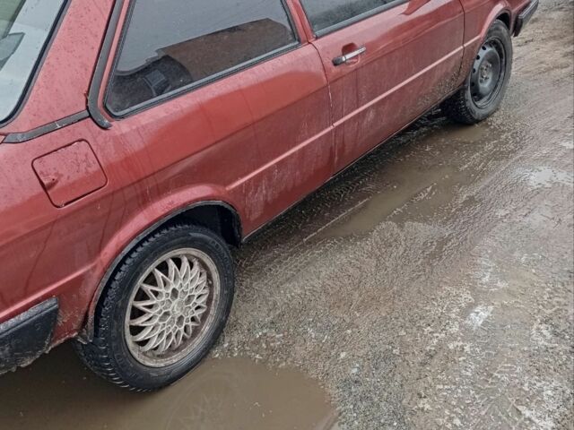 Червоний Ауді 80, об'ємом двигуна 1.6 л та пробігом 2 тис. км за 999 $, фото 4 на Automoto.ua