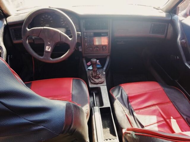 Красный Ауди 80, объемом двигателя 1.8 л и пробегом 350 тыс. км за 1650 $, фото 5 на Automoto.ua