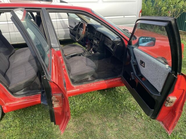 Красный Ауди 80, объемом двигателя 1.8 л и пробегом 2 тыс. км за 1500 $, фото 5 на Automoto.ua