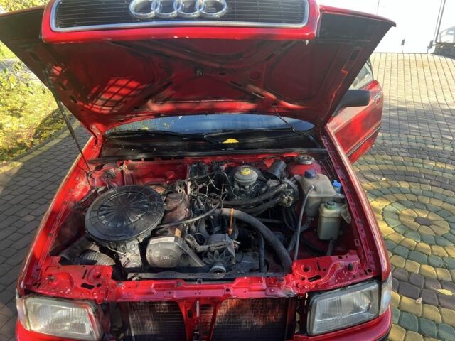 Красный Ауди 80, объемом двигателя 2 л и пробегом 360 тыс. км за 1800 $, фото 6 на Automoto.ua
