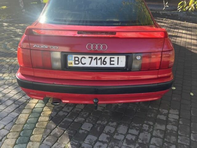Красный Ауди 80, объемом двигателя 2 л и пробегом 360 тыс. км за 1800 $, фото 1 на Automoto.ua