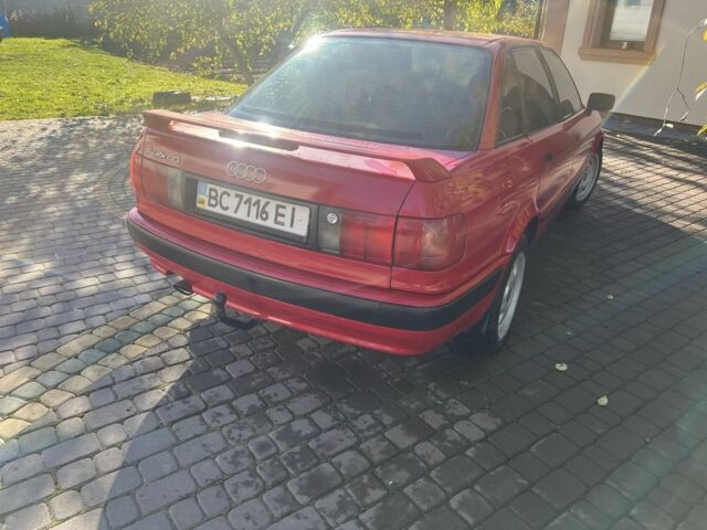 Красный Ауди 80, объемом двигателя 2 л и пробегом 360 тыс. км за 1800 $, фото 3 на Automoto.ua