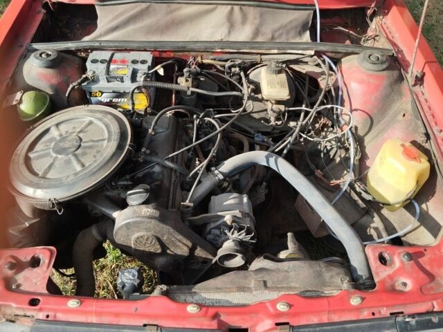 Красный Ауди 80, объемом двигателя 1.6 л и пробегом 200 тыс. км за 719 $, фото 7 на Automoto.ua