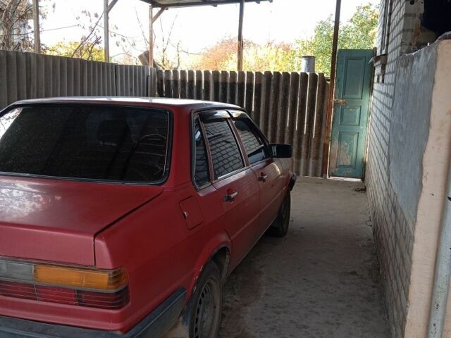 Красный Ауди 80, объемом двигателя 1.8 л и пробегом 280 тыс. км за 1432 $, фото 2 на Automoto.ua