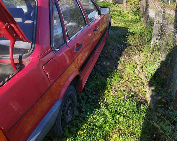 Червоний Ауді 80, об'ємом двигуна 1.6 л та пробігом 300 тис. км за 950 $, фото 2 на Automoto.ua