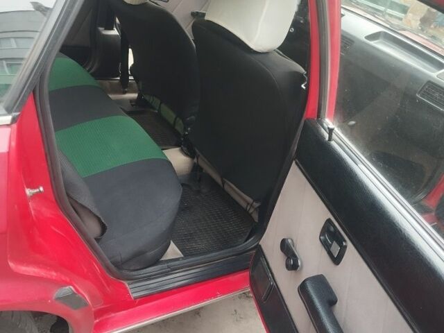 Красный Ауди 80, объемом двигателя 1 л и пробегом 700 тыс. км за 989 $, фото 7 на Automoto.ua