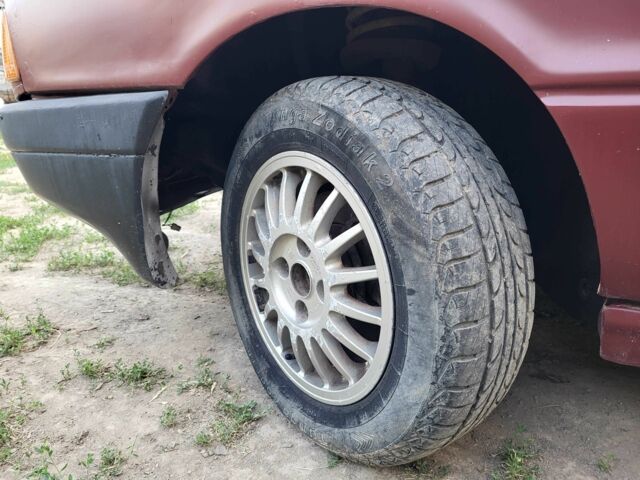 Красный Ауди 80, объемом двигателя 0 л и пробегом 1000 тыс. км за 1100 $, фото 4 на Automoto.ua