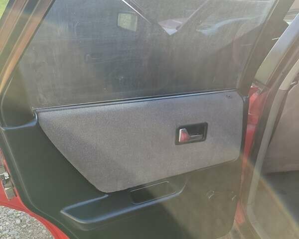 Красный Ауди 80, объемом двигателя 1.8 л и пробегом 350 тыс. км за 1250 $, фото 21 на Automoto.ua