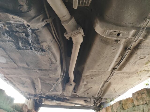 Красный Ауди 80, объемом двигателя 1.6 л и пробегом 300 тыс. км за 601 $, фото 6 на Automoto.ua