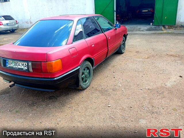 Красный Ауди 80, объемом двигателя 1.8 л и пробегом 0 тыс. км за 850 $, фото 2 на Automoto.ua