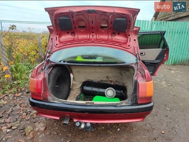 Красный Ауди 80, объемом двигателя 1.8 л и пробегом 280 тыс. км за 1600 $, фото 4 на Automoto.ua