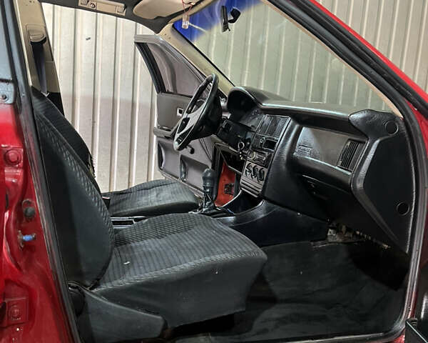 Красный Ауди 80, объемом двигателя 1.59 л и пробегом 300 тыс. км за 1890 $, фото 8 на Automoto.ua