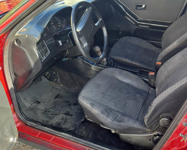 Красный Ауди 80, объемом двигателя 1.59 л и пробегом 300 тыс. км за 1890 $, фото 5 на Automoto.ua