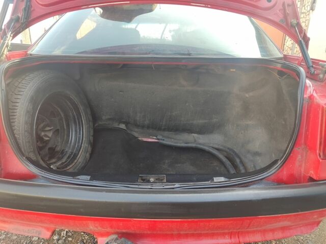 Червоний Ауді 80, об'ємом двигуна 1.8 л та пробігом 350 тис. км за 1250 $, фото 21 на Automoto.ua