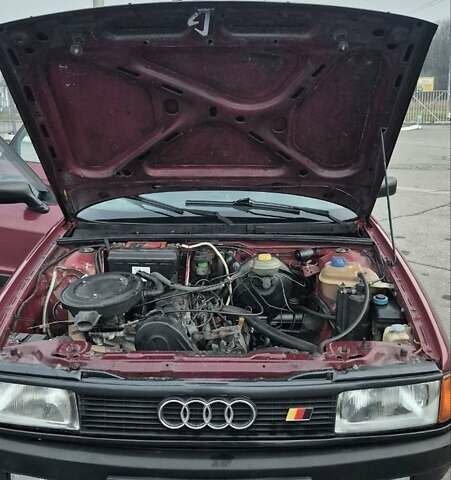 Красный Ауди 80, объемом двигателя 1.8 л и пробегом 185 тыс. км за 3100 $, фото 2 на Automoto.ua