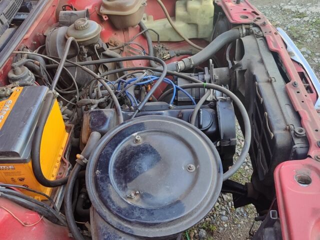 Червоний Ауді 80, об'ємом двигуна 1.8 л та пробігом 350 тис. км за 1250 $, фото 10 на Automoto.ua