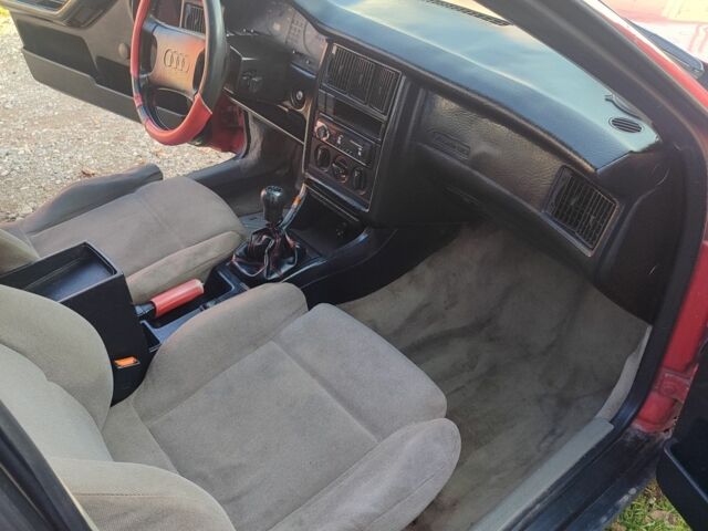 Червоний Ауді 80, об'ємом двигуна 1.8 л та пробігом 350 тис. км за 1250 $, фото 20 на Automoto.ua