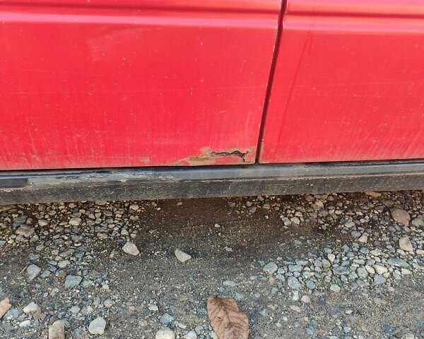 Красный Ауди 80, объемом двигателя 1.8 л и пробегом 350 тыс. км за 1250 $, фото 4 на Automoto.ua