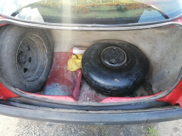 Красный Ауди 80, объемом двигателя 1 л и пробегом 111 тыс. км за 1250 $, фото 13 на Automoto.ua