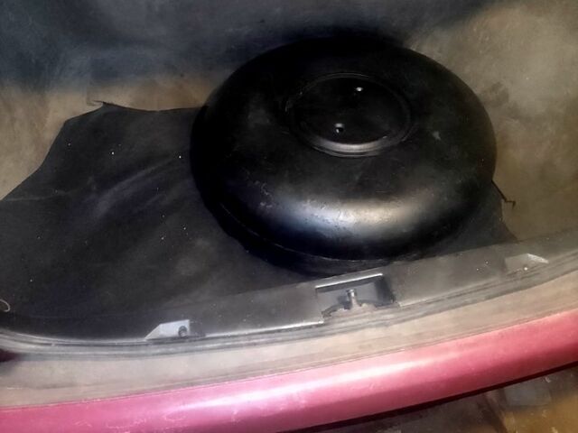 Красный Ауди 80, объемом двигателя 1.8 л и пробегом 367 тыс. км за 1800 $, фото 2 на Automoto.ua