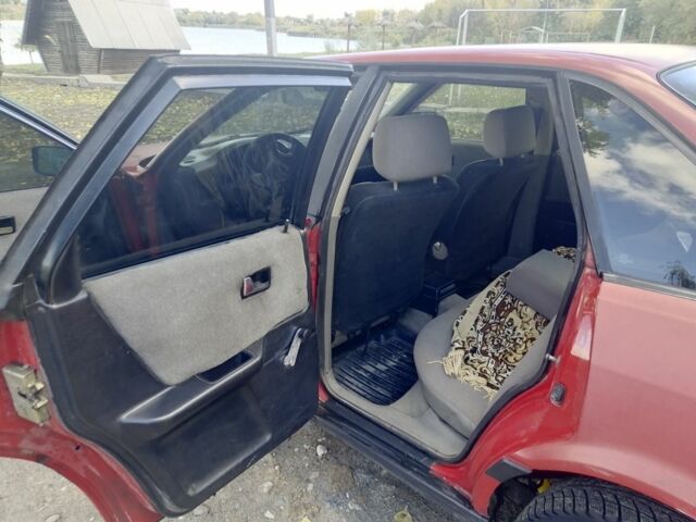 Красный Ауди 80, объемом двигателя 1 л и пробегом 111 тыс. км за 1250 $, фото 9 на Automoto.ua