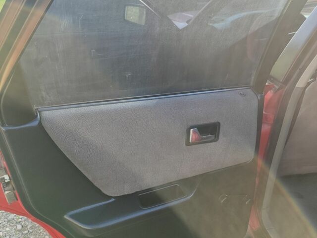 Червоний Ауді 80, об'ємом двигуна 1.8 л та пробігом 350 тис. км за 1250 $, фото 22 на Automoto.ua