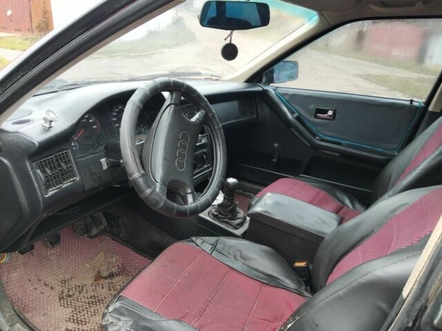 Красный Ауди 80, объемом двигателя 1.8 л и пробегом 240 тыс. км за 1250 $, фото 7 на Automoto.ua