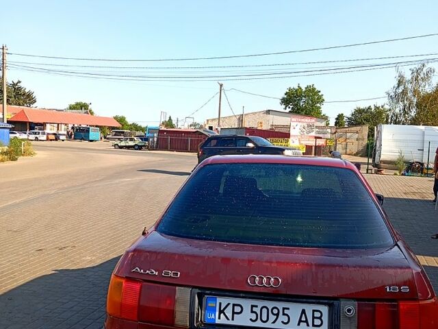 Красный Ауди 80, объемом двигателя 1.6 л и пробегом 50 тыс. км за 1300 $, фото 1 на Automoto.ua