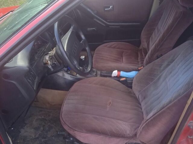 Красный Ауди 80, объемом двигателя 1.8 л и пробегом 80 тыс. км за 1400 $, фото 5 на Automoto.ua