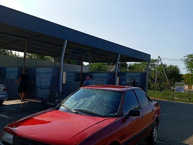 Красный Ауди 80, объемом двигателя 1.6 л и пробегом 50 тыс. км за 1300 $, фото 5 на Automoto.ua