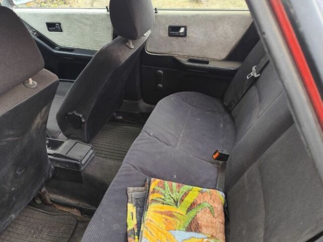 Красный Ауди 80, объемом двигателя 1.8 л и пробегом 360 тыс. км за 1600 $, фото 3 на Automoto.ua