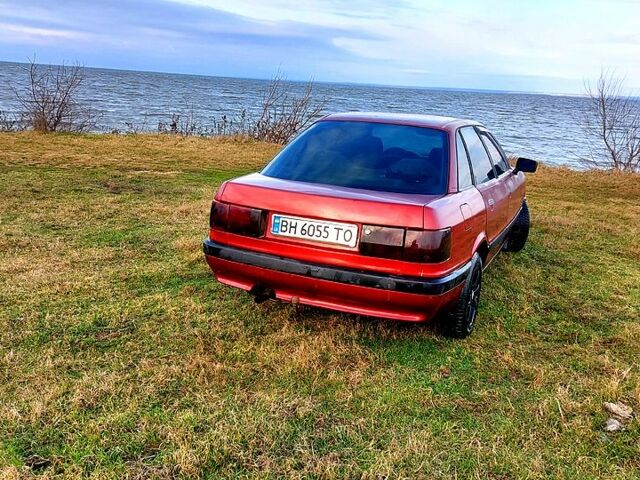 Красный Ауди 80, объемом двигателя 1.8 л и пробегом 300 тыс. км за 1750 $, фото 3 на Automoto.ua
