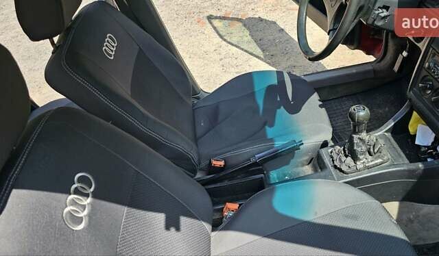 Красный Ауди 80, объемом двигателя 1.78 л и пробегом 130 тыс. км за 1700 $, фото 10 на Automoto.ua