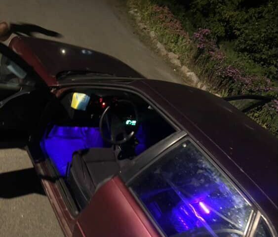 Красный Ауди 80, объемом двигателя 1.8 л и пробегом 3 тыс. км за 750 $, фото 2 на Automoto.ua