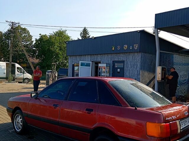 Красный Ауди 80, объемом двигателя 1.6 л и пробегом 50 тыс. км за 1300 $, фото 4 на Automoto.ua