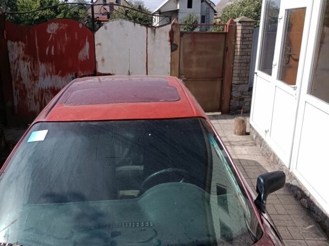 Красный Ауди 80, объемом двигателя 1.8 л и пробегом 317 тыс. км за 1350 $, фото 2 на Automoto.ua