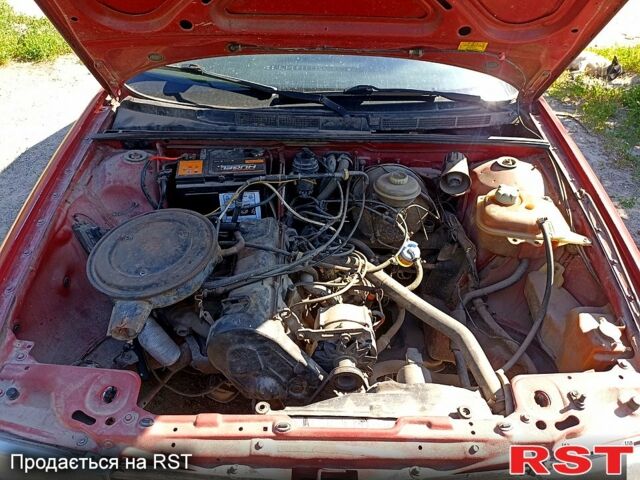Червоний Ауді 80, об'ємом двигуна 1.8 л та пробігом 100 тис. км за 1650 $, фото 6 на Automoto.ua