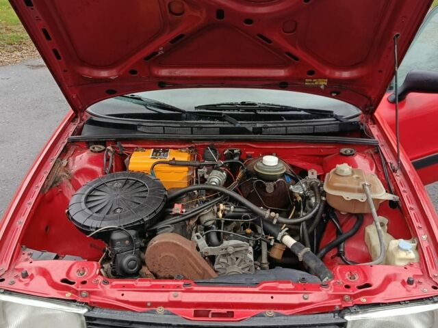 Червоний Ауді 80, об'ємом двигуна 1.8 л та пробігом 1 тис. км за 2450 $, фото 6 на Automoto.ua