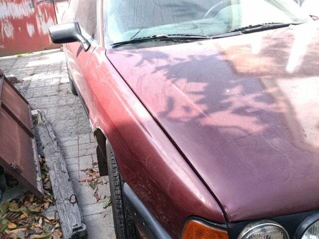 Красный Ауди 80, объемом двигателя 1.8 л и пробегом 317 тыс. км за 1350 $, фото 3 на Automoto.ua