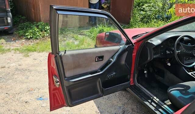 Красный Ауди 80, объемом двигателя 1.78 л и пробегом 130 тыс. км за 1700 $, фото 3 на Automoto.ua