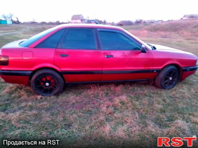 Красный Ауди 80, объемом двигателя 1.8 л и пробегом 300 тыс. км за 1750 $, фото 5 на Automoto.ua