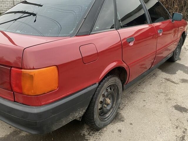 Красный Ауди 80, объемом двигателя 1.6 л и пробегом 400 тыс. км за 1000 $, фото 3 на Automoto.ua