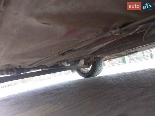 Красный Ауди 80, объемом двигателя 1.8 л и пробегом 318 тыс. км за 1650 $, фото 5 на Automoto.ua