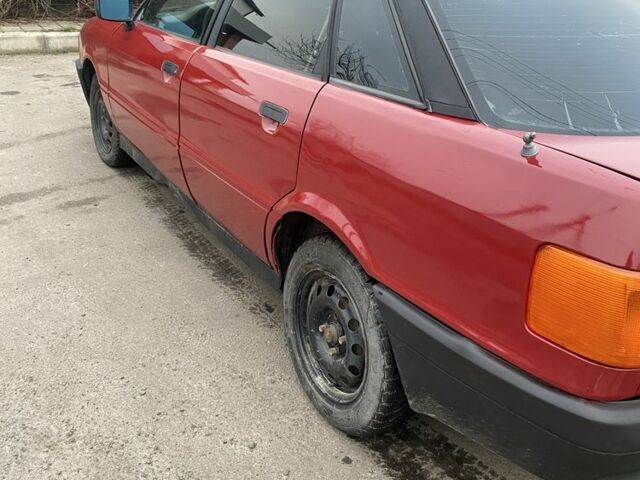 Красный Ауди 80, объемом двигателя 1.6 л и пробегом 400 тыс. км за 1000 $, фото 2 на Automoto.ua